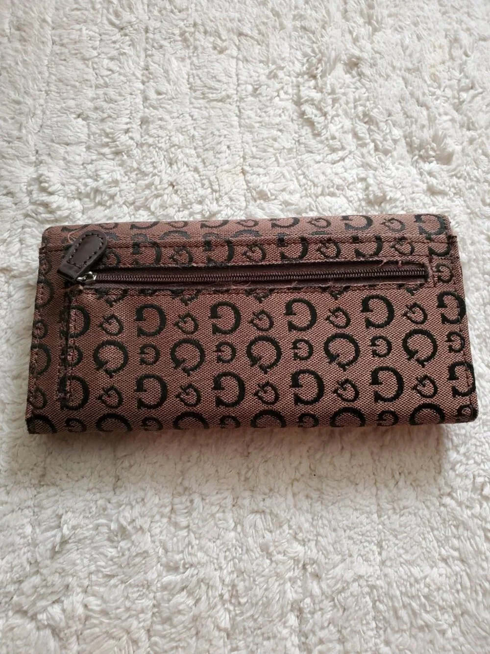 Guess trifold wallet